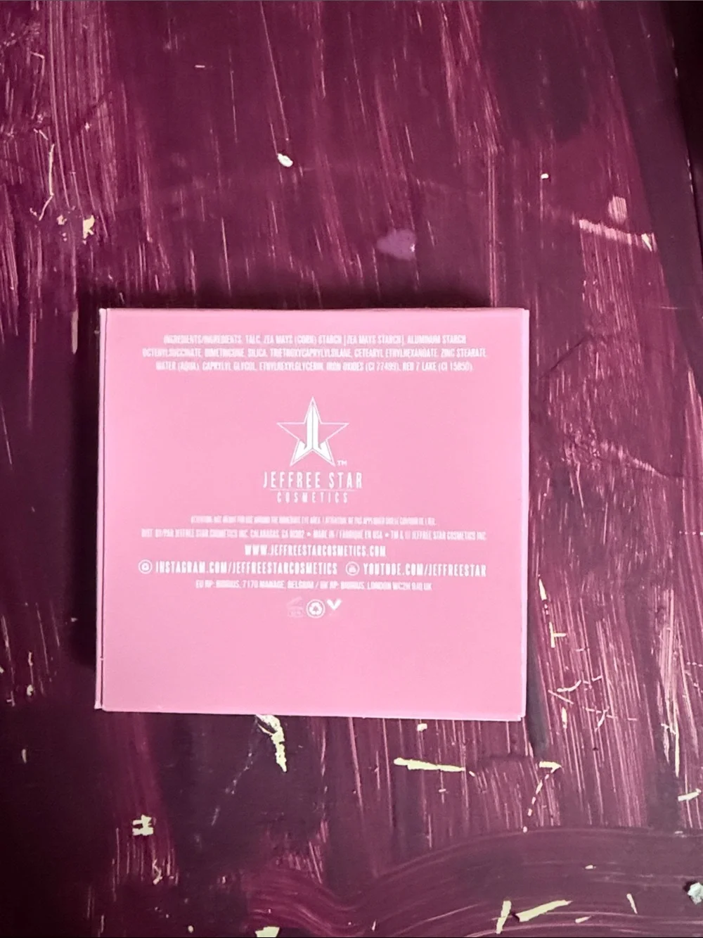 Jeffree Star Freak Show Eyeshadow Compact - black